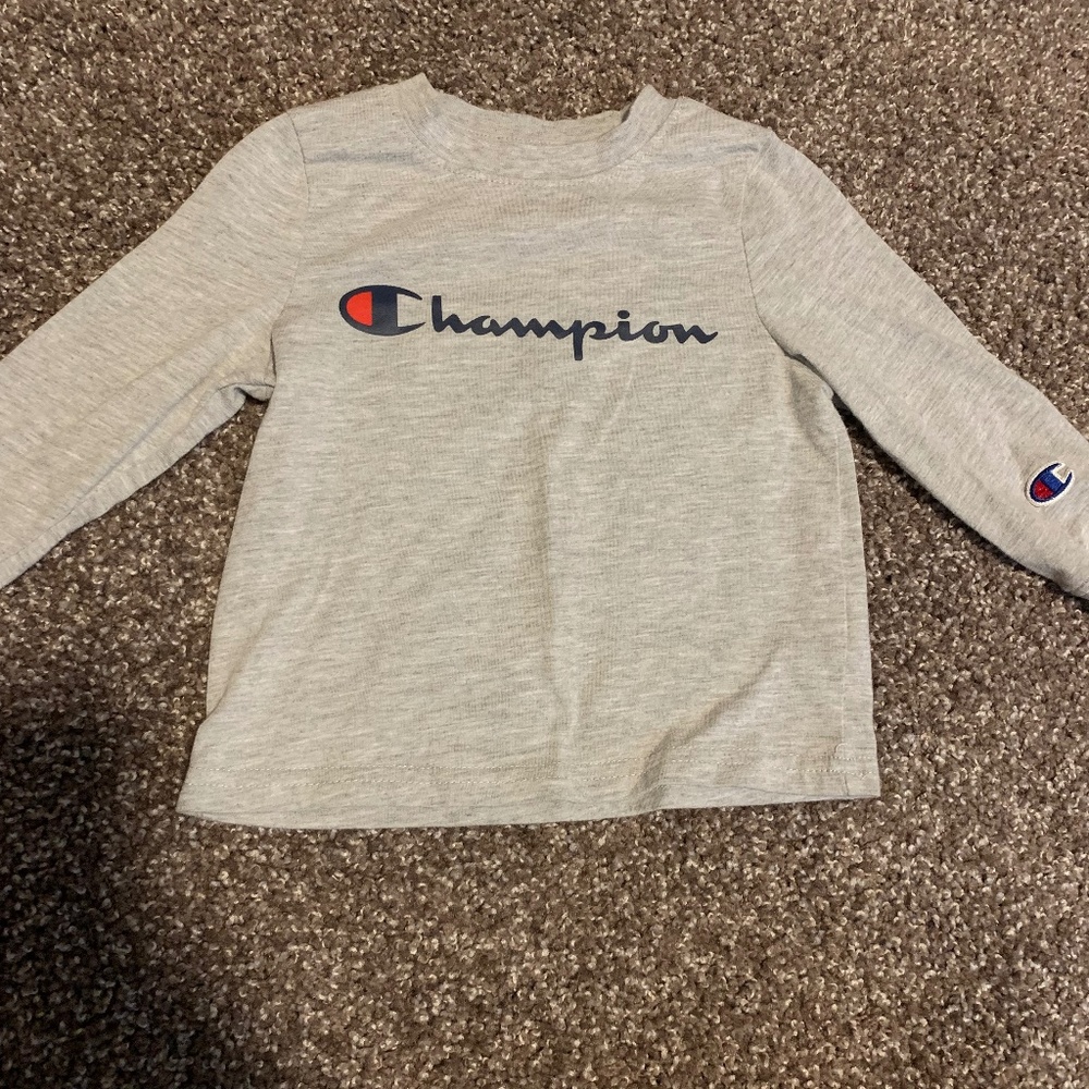 KIDS CHAMPION SHIRT SIZE 2T